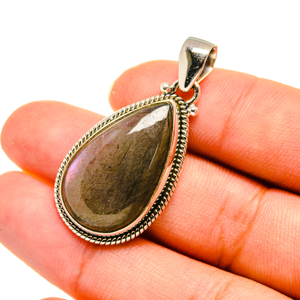 Labradorite Pendants handcrafted by Anasilvercos - PD8102