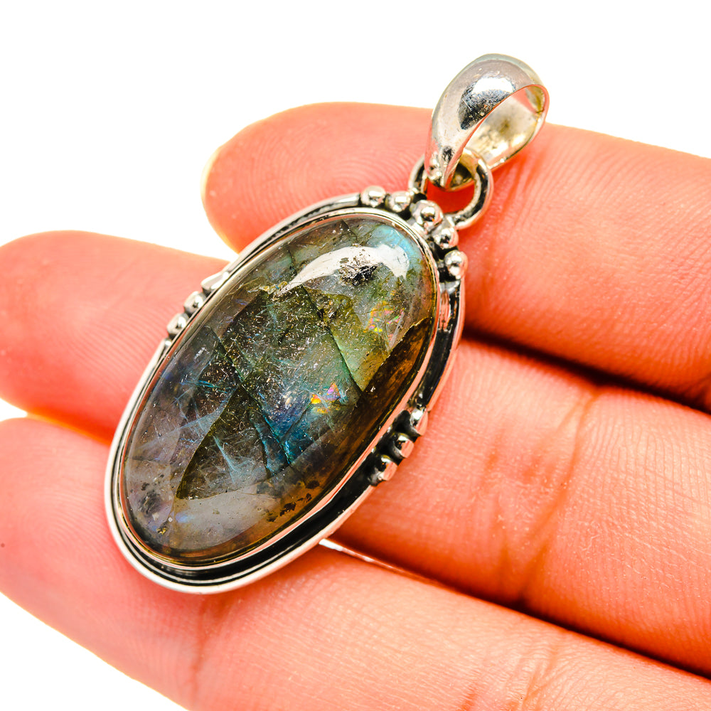 Labradorite Pendants handcrafted by Anasilvercos - PD8106