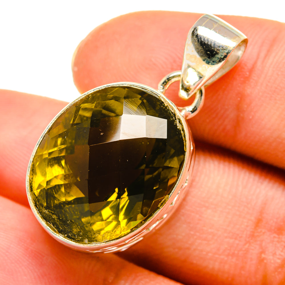 Olive Quartz Pendants handcrafted by Anasilvercos - PD8109