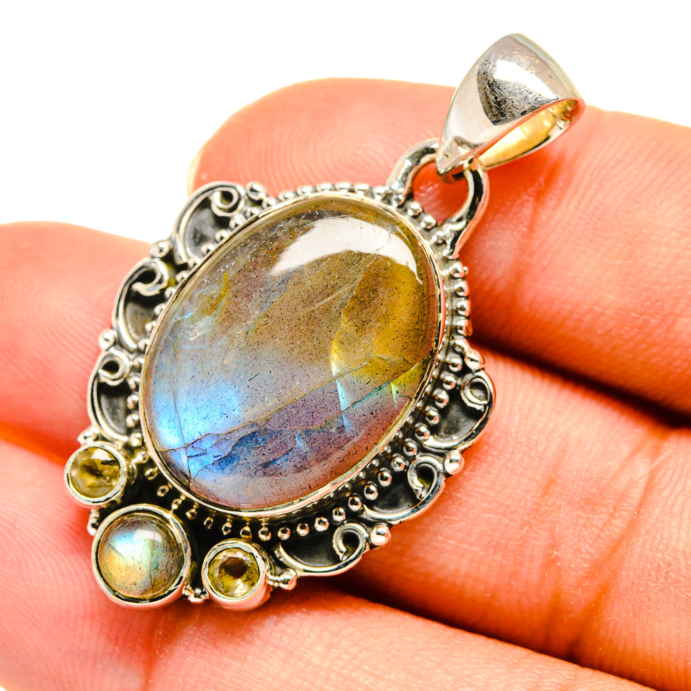 Labradorite Pendants handcrafted by Anasilvercos - PD8116