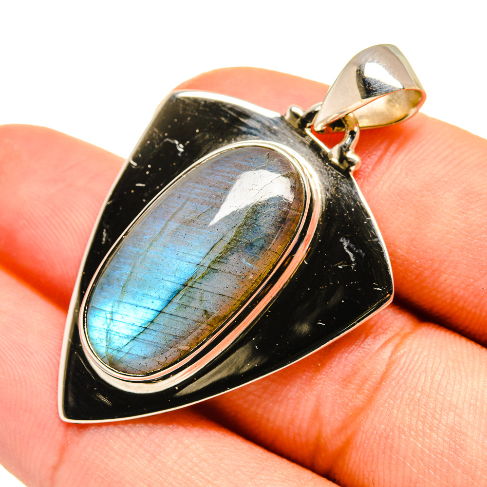 Labradorite Pendants handcrafted by Anasilvercos - PD8227
