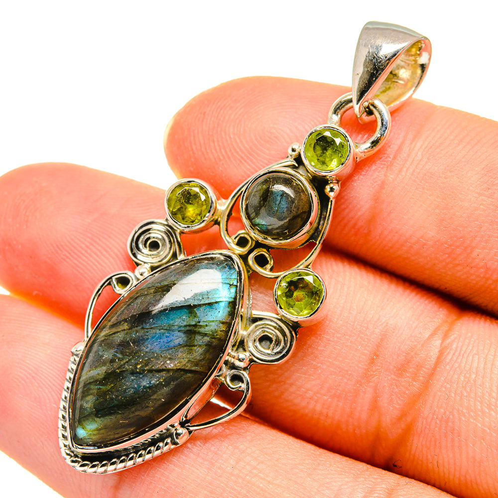Labradorite Pendants handcrafted by Anasilvercos - PD8234