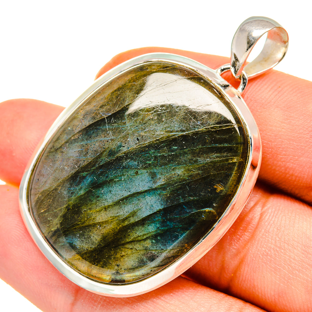 Labradorite Pendants handcrafted by Anasilvercos - PD8306