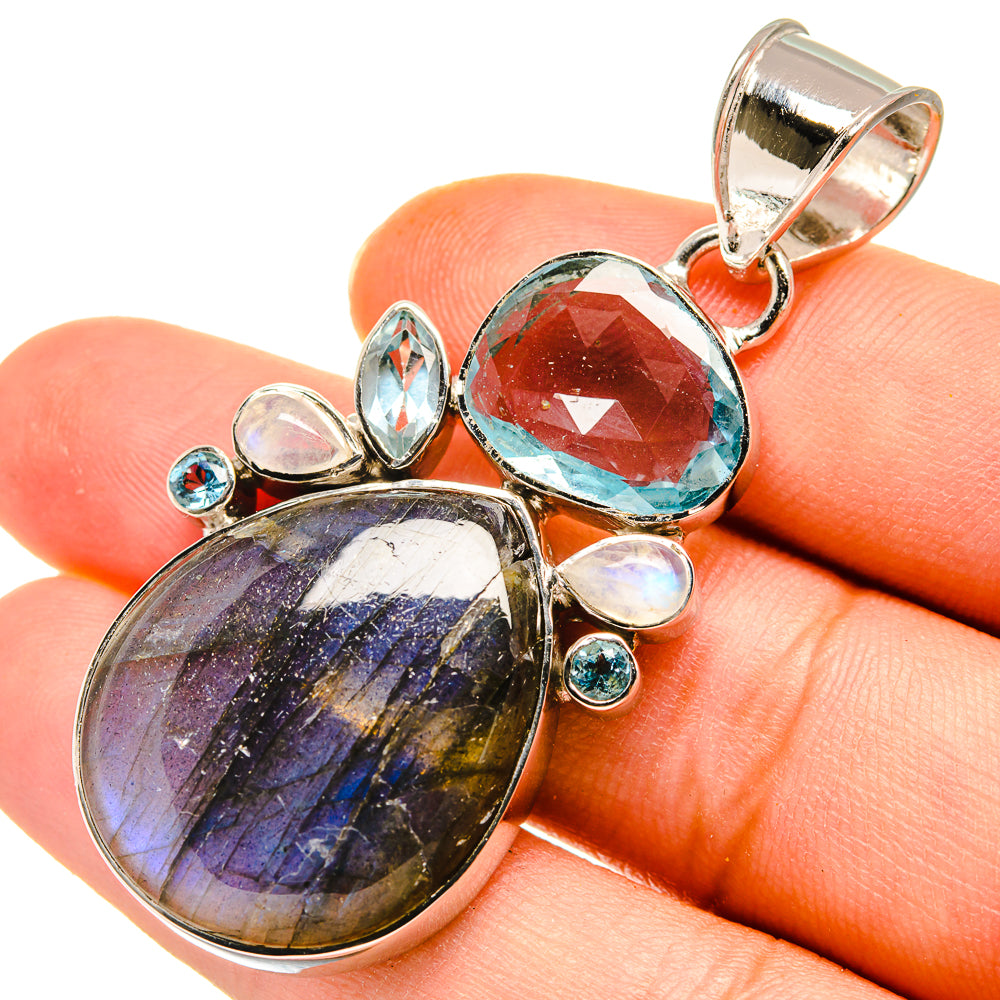 Labradorite Pendants handcrafted by Anasilvercos - PD8310