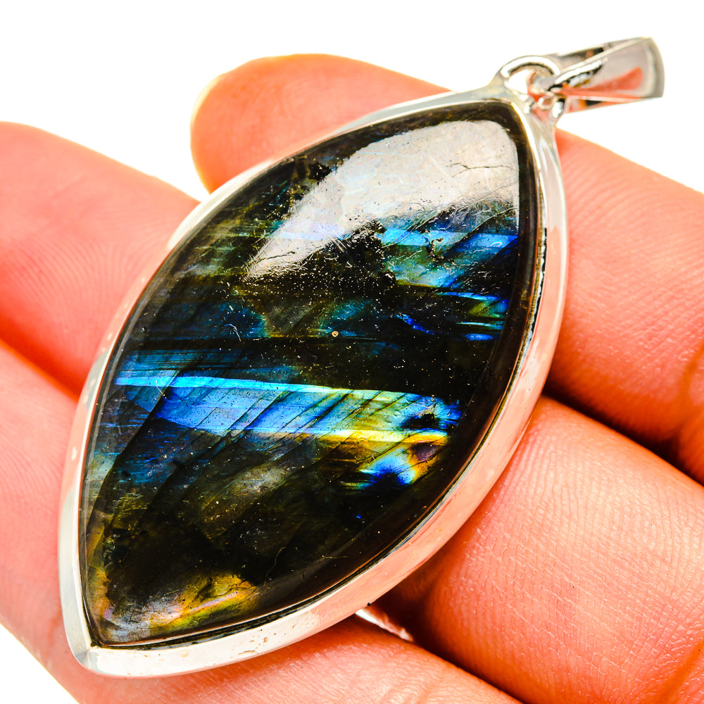 Labradorite Pendants handcrafted by Anasilvercos - PD8331