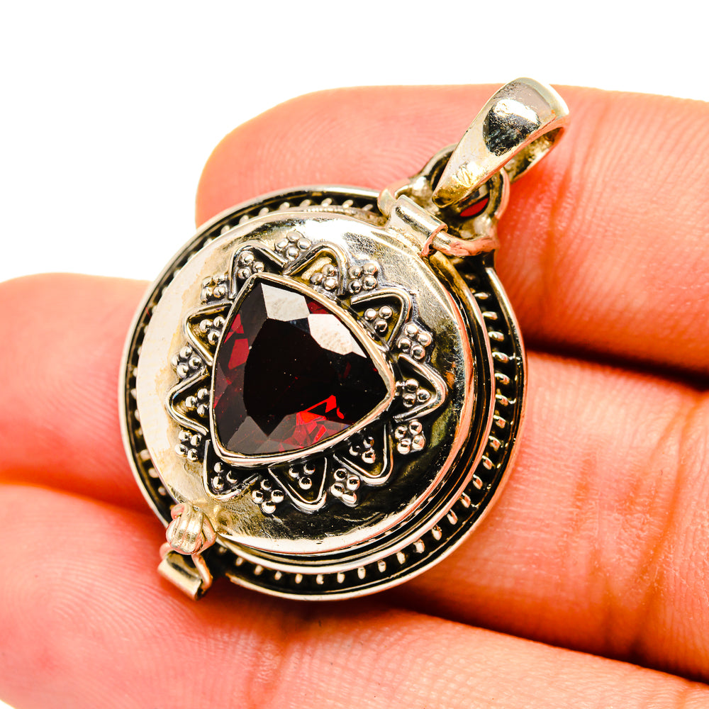 Garnet Pendants handcrafted by Anasilvercos - PD8587