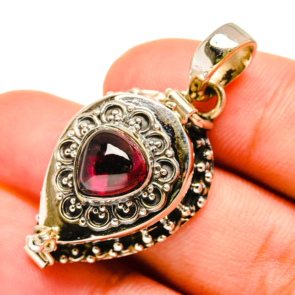 Garnet Pendants handcrafted by Anasilvercos - PD8642