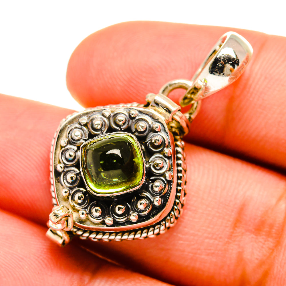Peridot Pendants handcrafted by Anasilvercos - PD8645