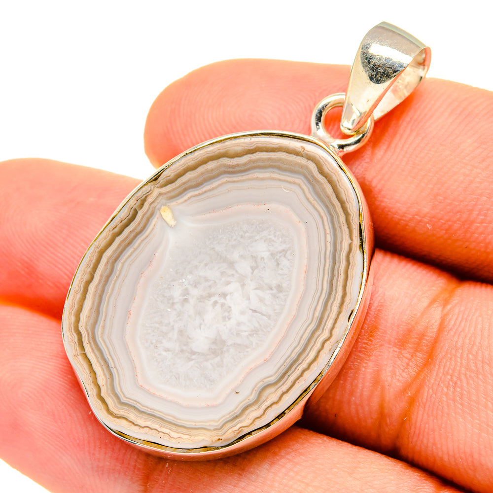 White Geode Slice Pendants handcrafted by Anasilvercos - PD8762