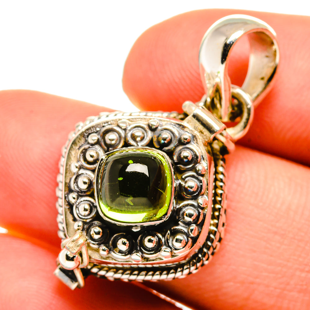 Peridot Pendants handcrafted by Anasilvercos - PD8841