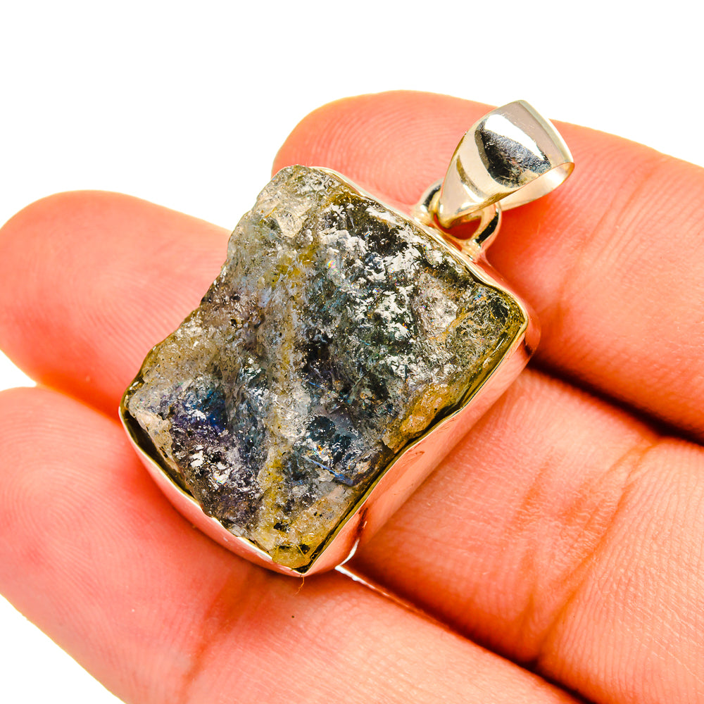 Labradorite Pendants handcrafted by Anasilvercos - PD8963