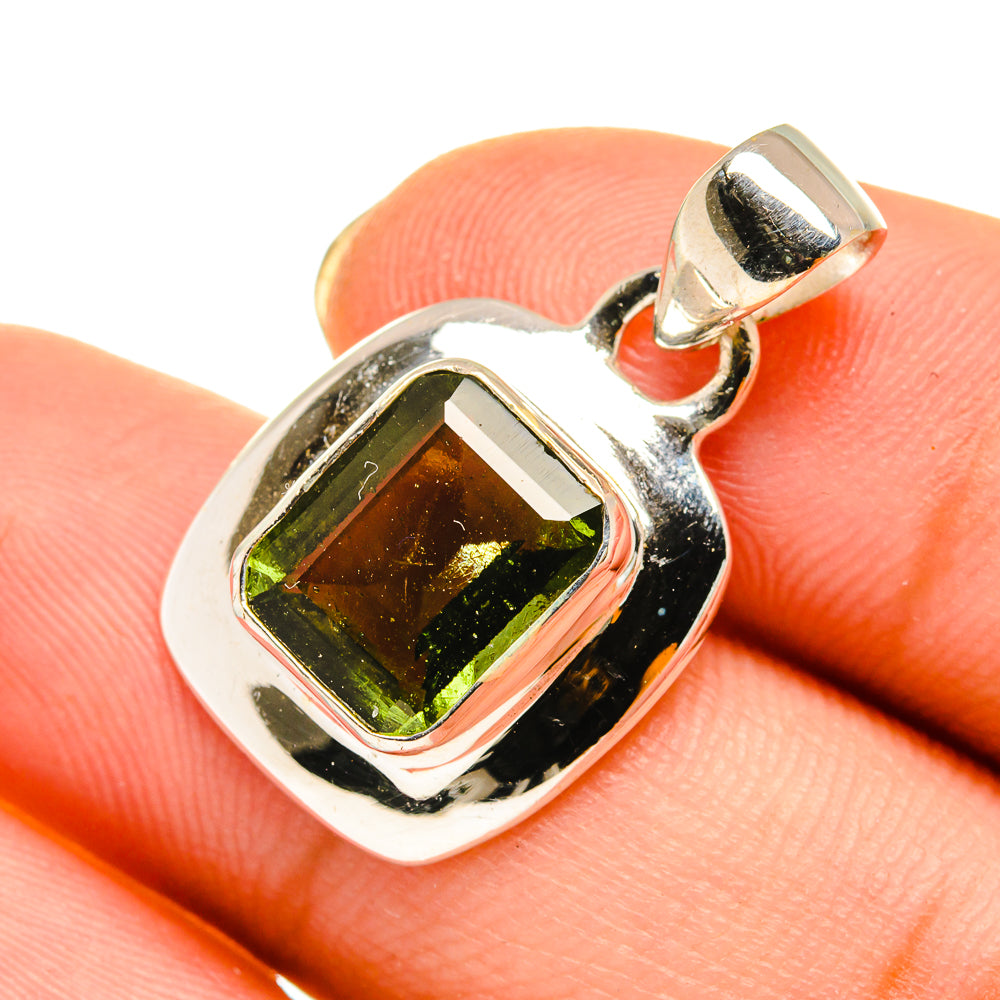 Peridot Pendants handcrafted by Anasilvercos - PD9307