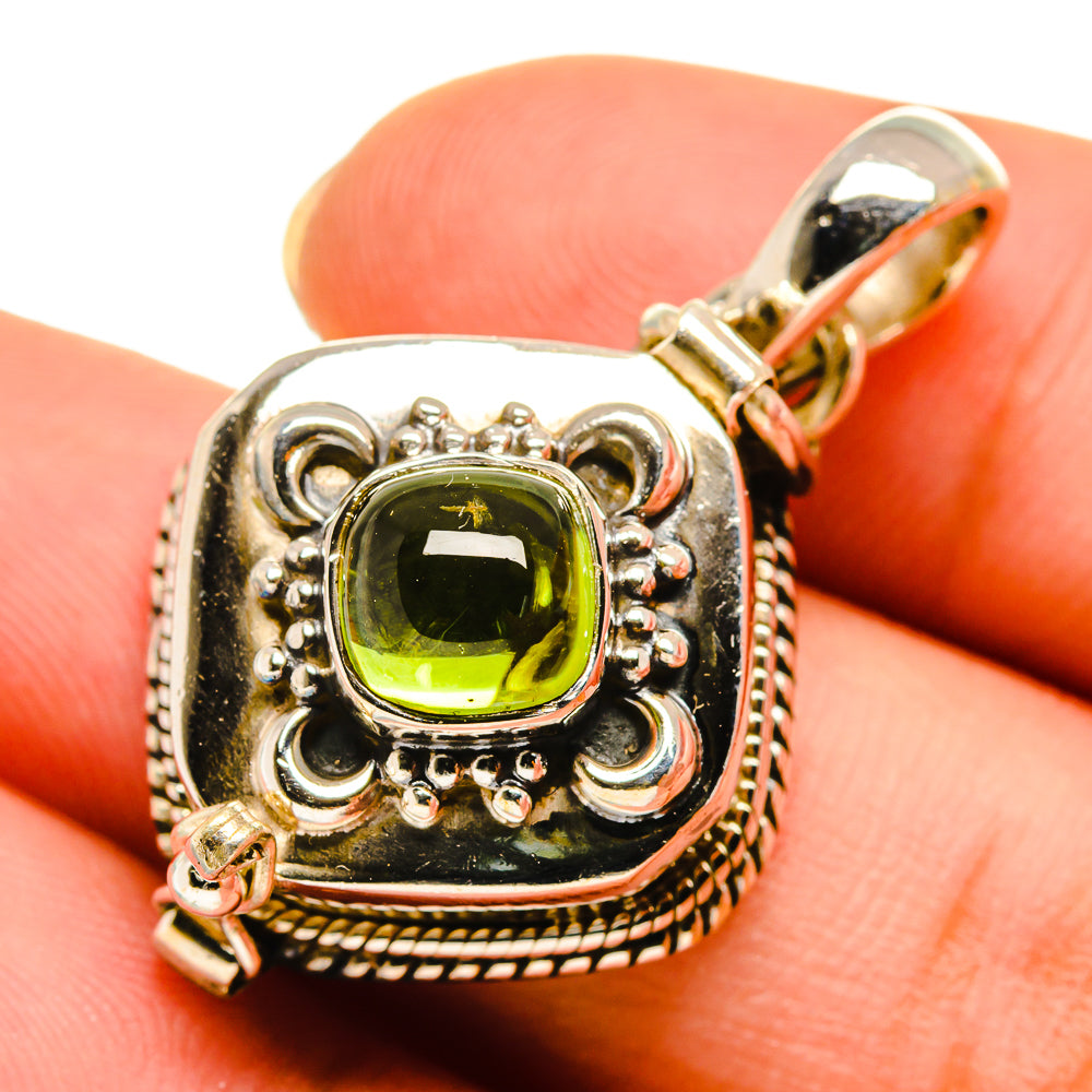 Peridot Pendants handcrafted by Anasilvercos - PD9434
