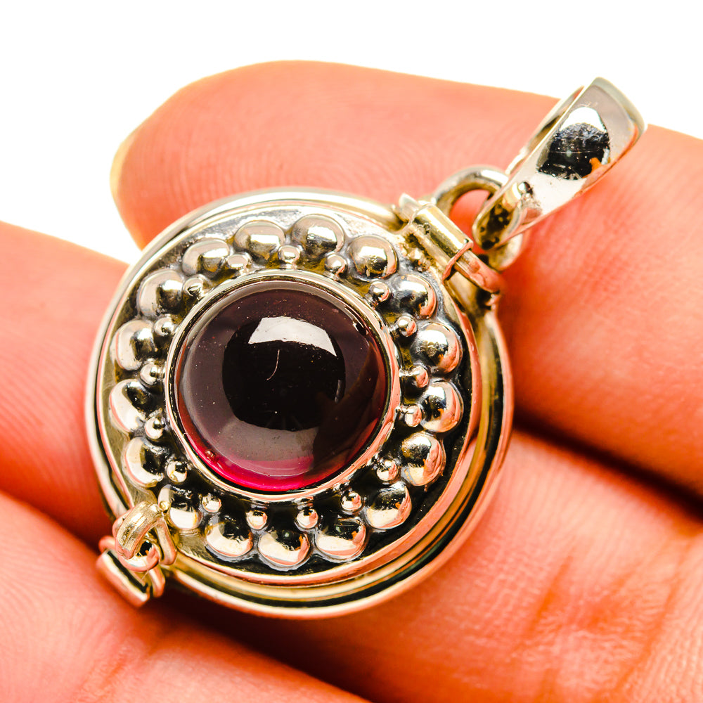 Garnet Pendants handcrafted by Anasilvercos - PD9458