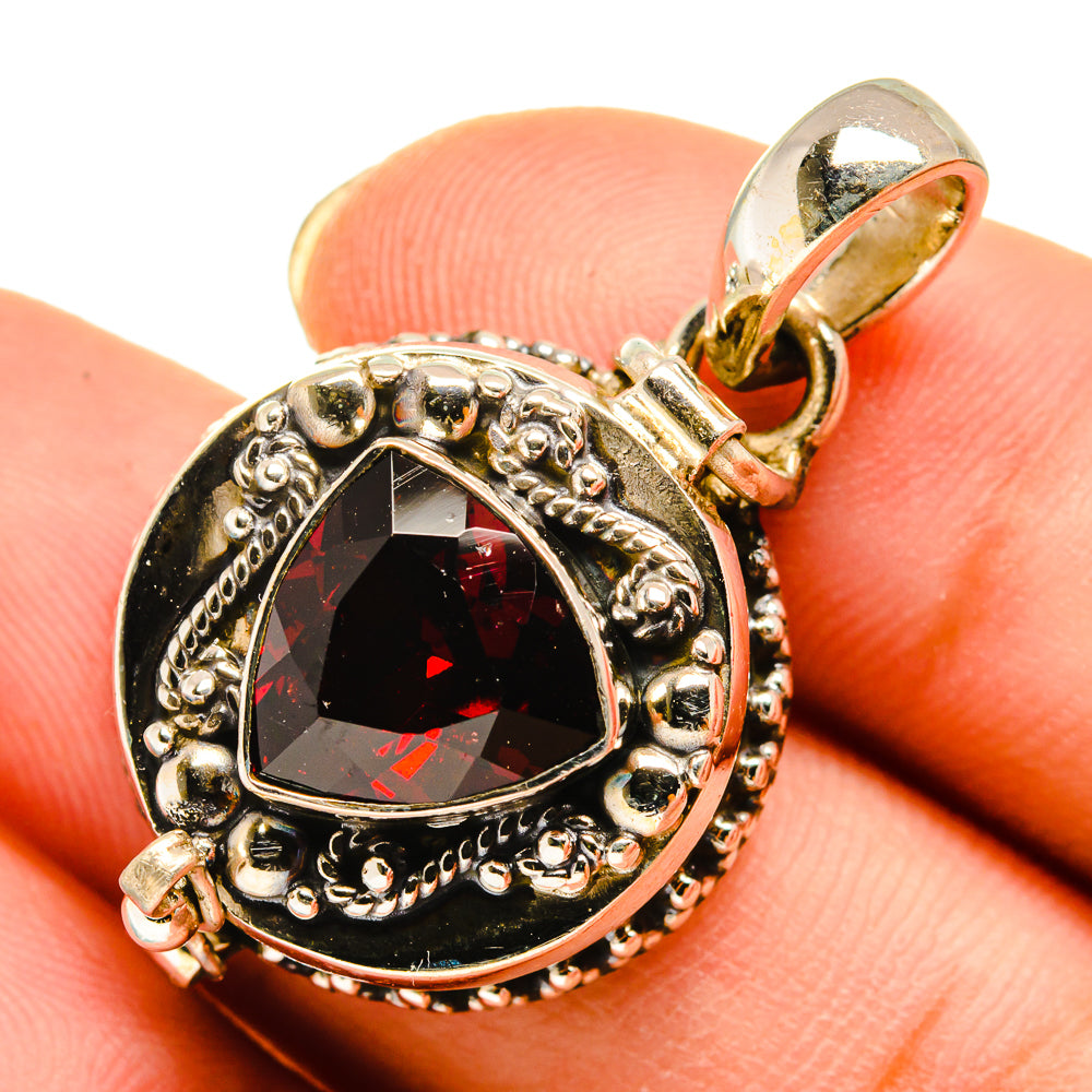 Garnet Pendants handcrafted by Anasilvercos - PD9459