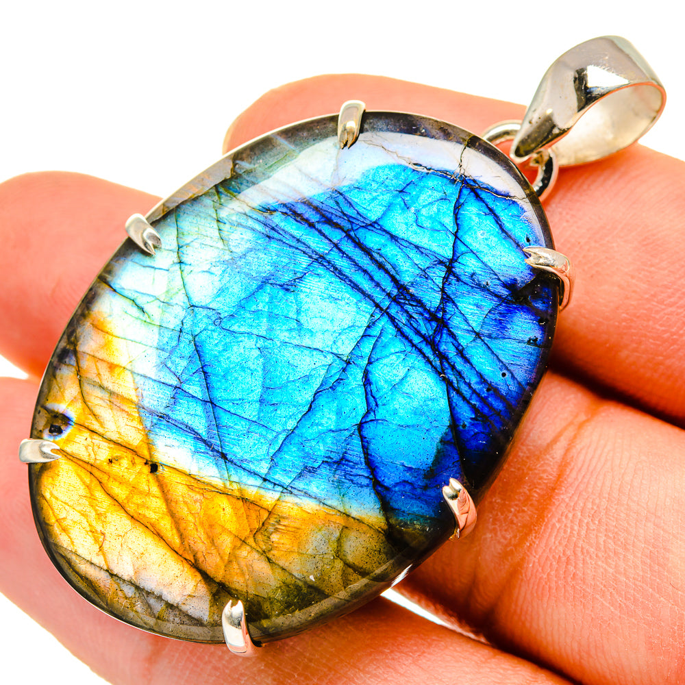 Labradorite Pendants handcrafted by Anasilvercos - PD9492