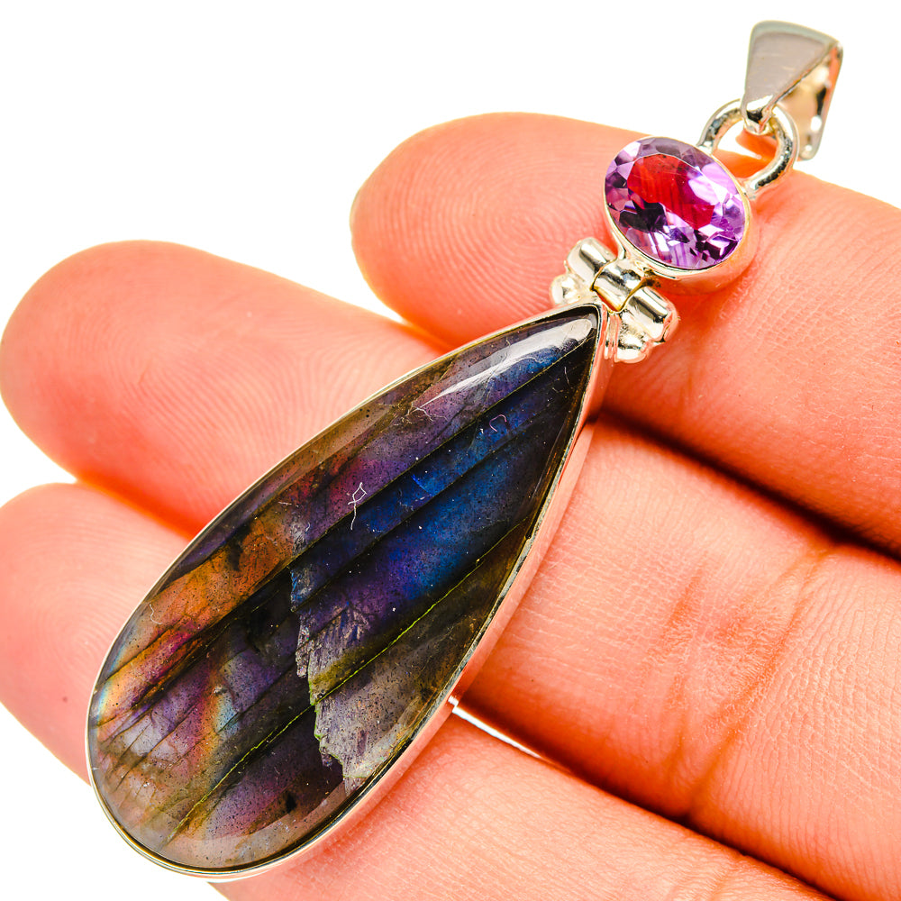 Labradorite Pendants handcrafted by Anasilvercos - PD9531