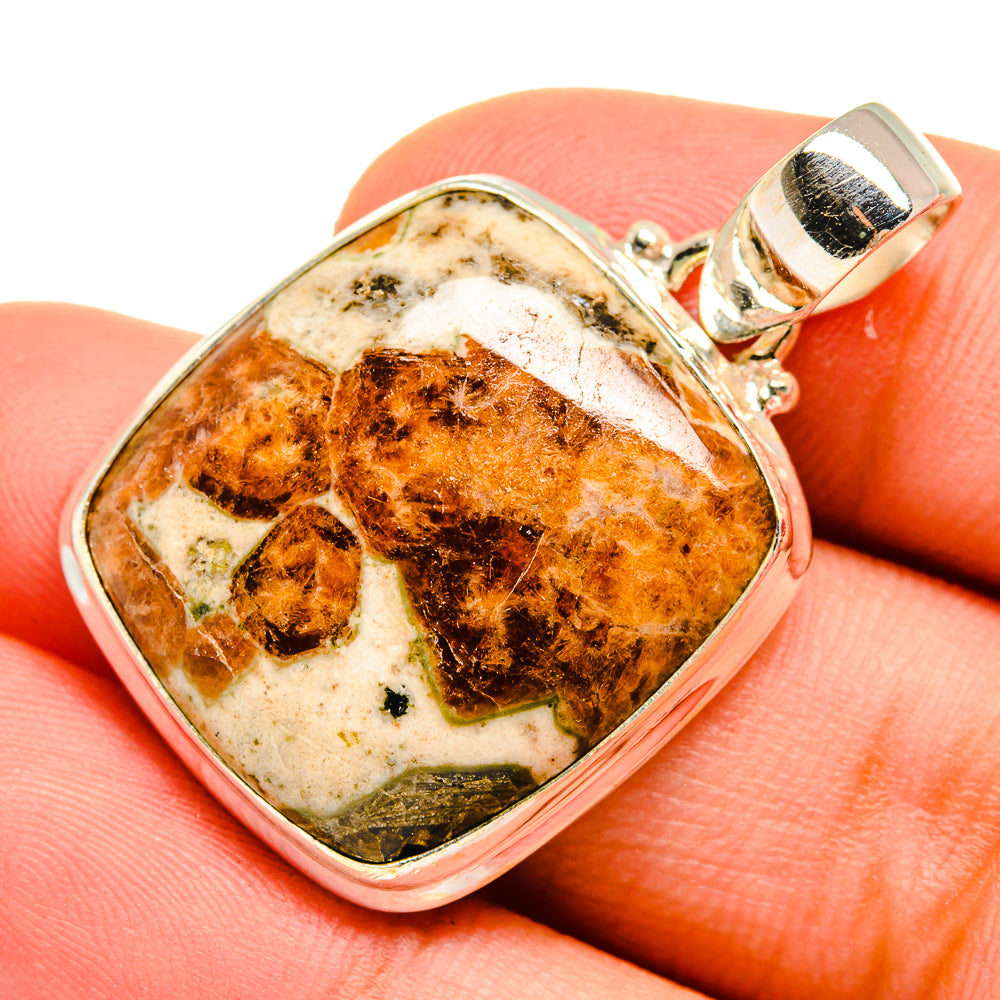 Muscovite Pendants handcrafted by Anasilvercos - PD9601