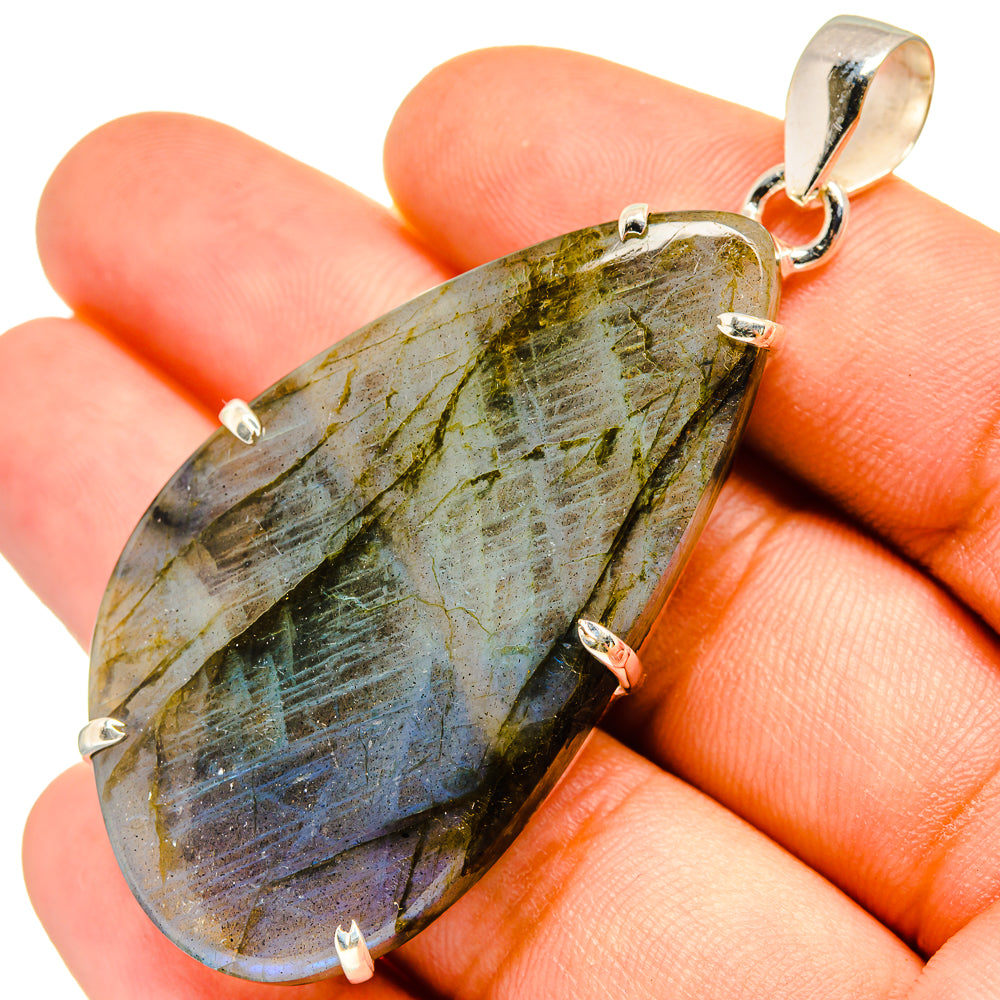 Labradorite Pendants handcrafted by Anasilvercos - PD9667