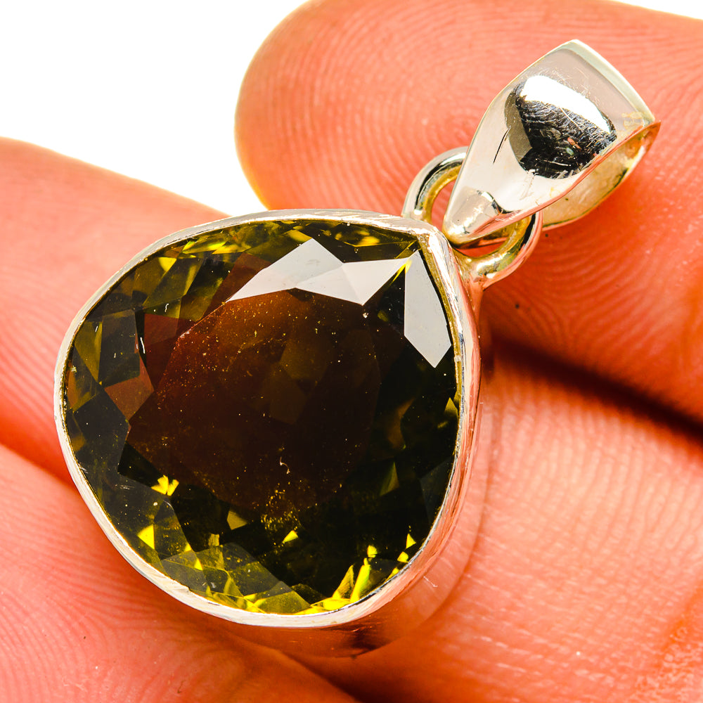 Olive Quartz Pendants handcrafted by Anasilvercos - PD9727
