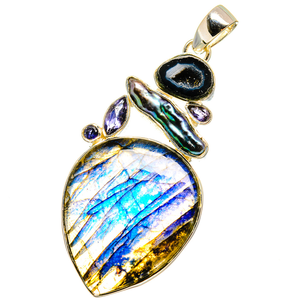 Labradorite Pendants handcrafted by Anasilvercos - PD14645