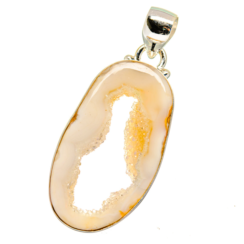 White Geode Slice Pendants handcrafted by Anasilvercos - PD16303
