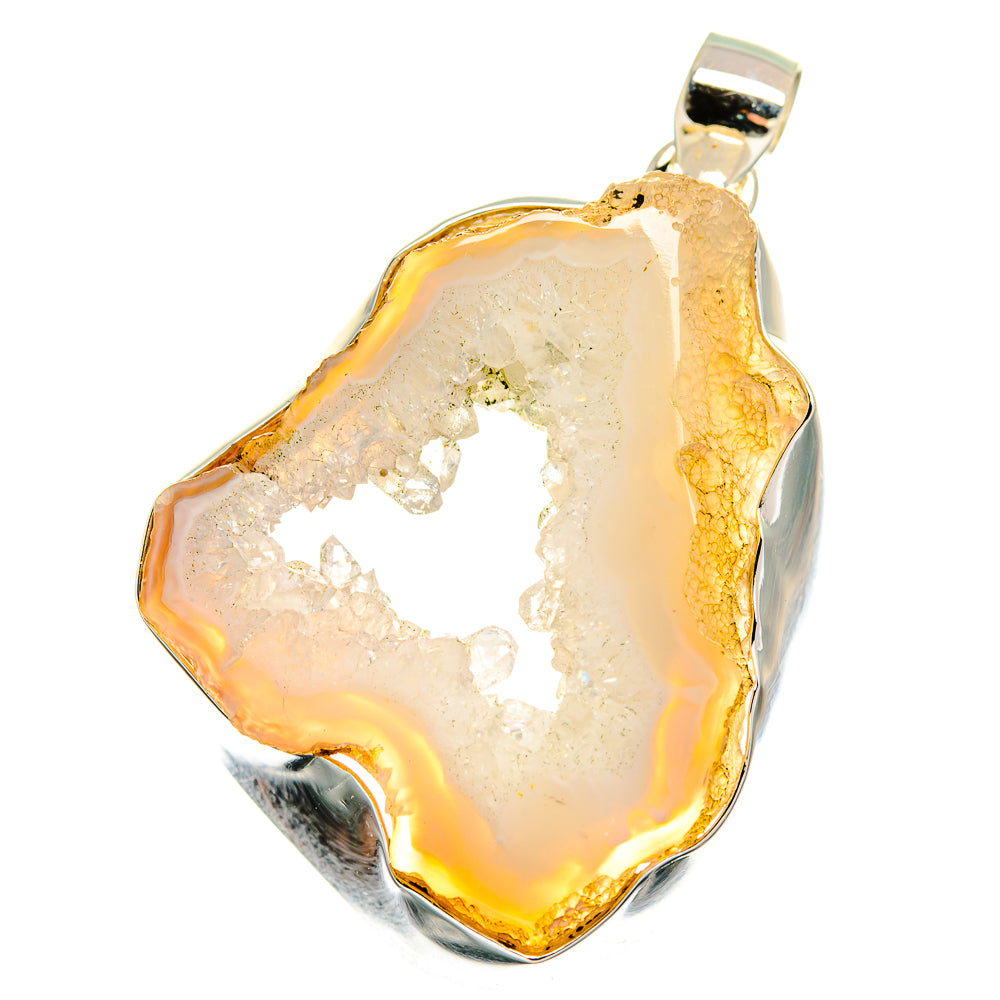 White Geode Slice Pendants handcrafted by Anasilvercos - PD16396