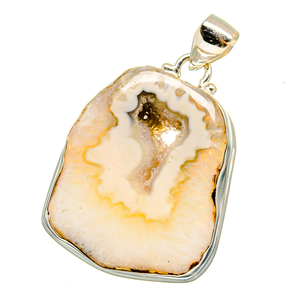 White Geode Slice Pendants handcrafted by Anasilvercos - PD16456 - Photo 2