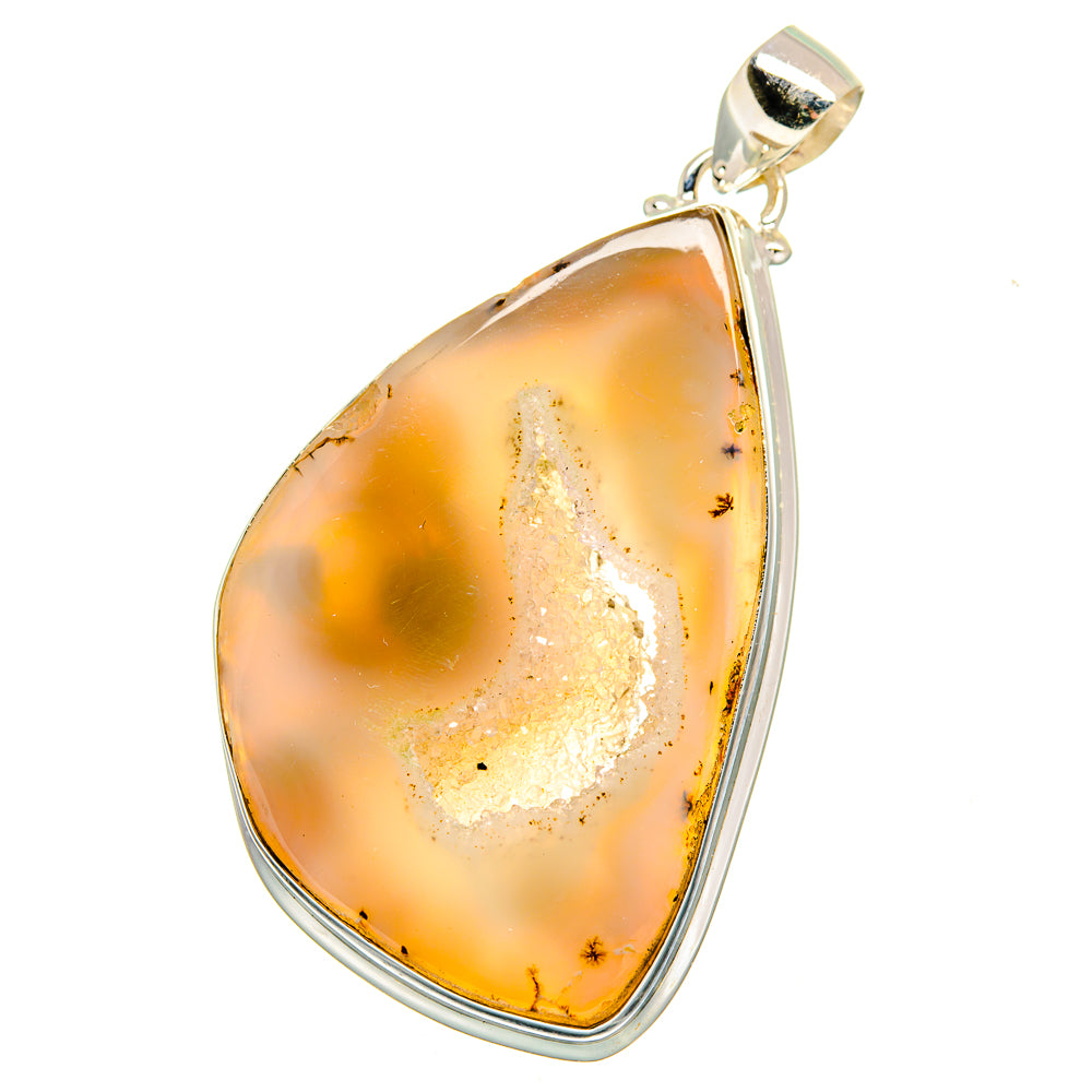 White Geode Slice Pendants handcrafted by Anasilvercos - PD16494 - Photo 2