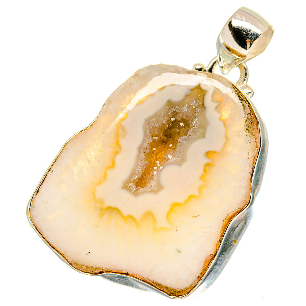 White Geode Slice Pendants handcrafted by Anasilvercos - PD16883