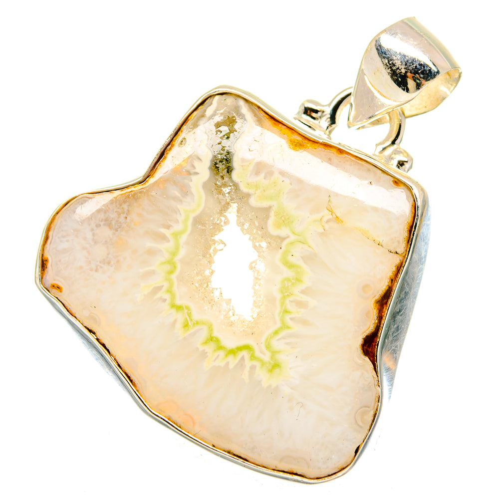 White Geode Slice Pendants handcrafted by Anasilvercos - PD16944 - Photo 2