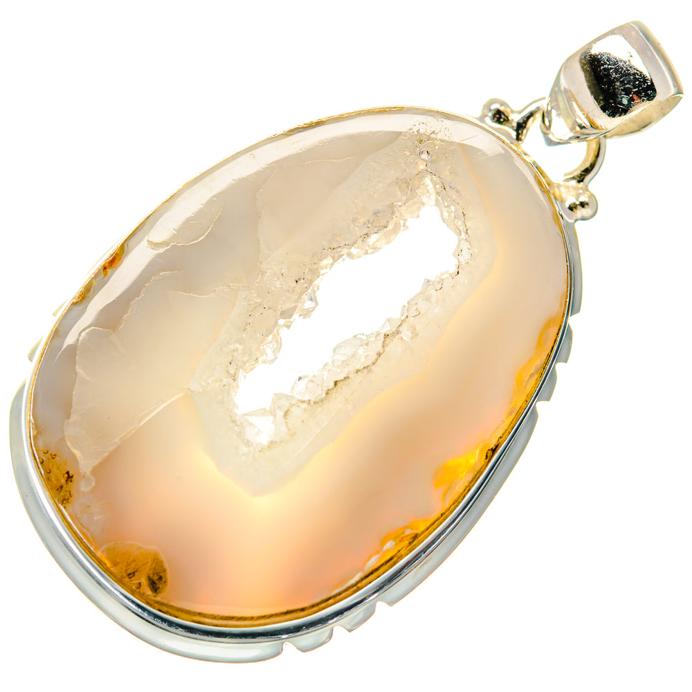 White Geode Slice Pendants handcrafted by Anasilvercos - PD20299 - Photo 2