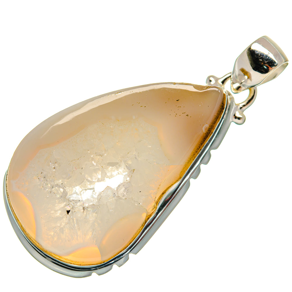 White Geode Slice Pendants handcrafted by Anasilvercos - PD21214 - Photo 2