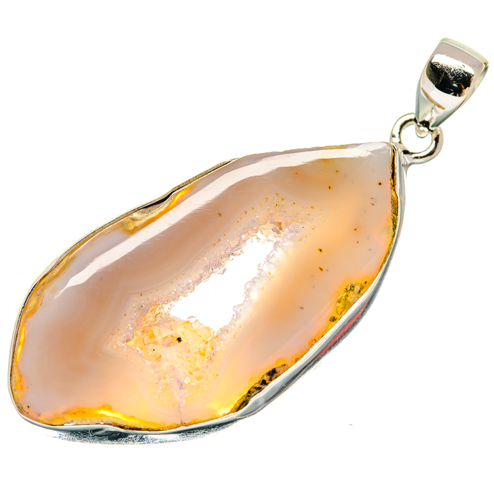 White Geode Slice Pendants handcrafted by Anasilvercos - PD21782 - Photo 2