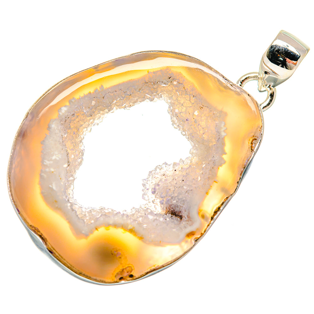 White Geode Slice Pendants handcrafted by Anasilvercos - PD21957 - Photo 2