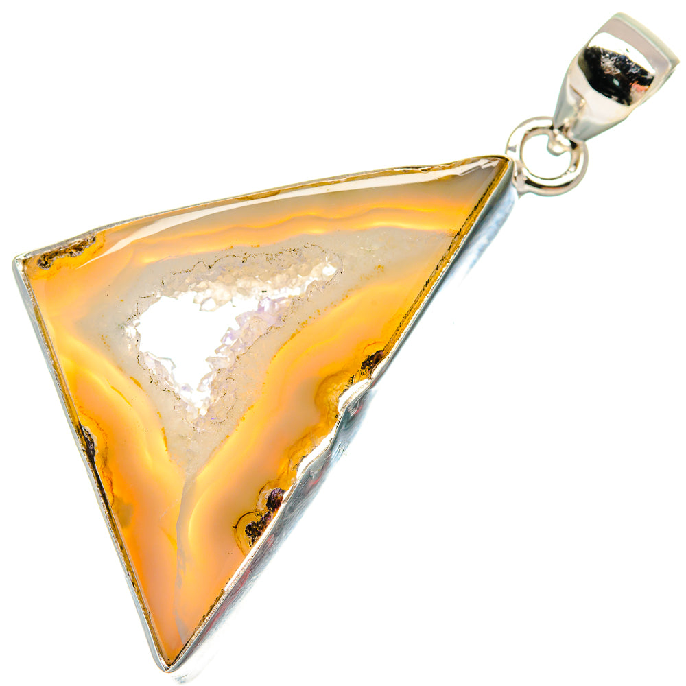 White Geode Slice Pendants handcrafted by Anasilvercos - PD21959 - Photo 2