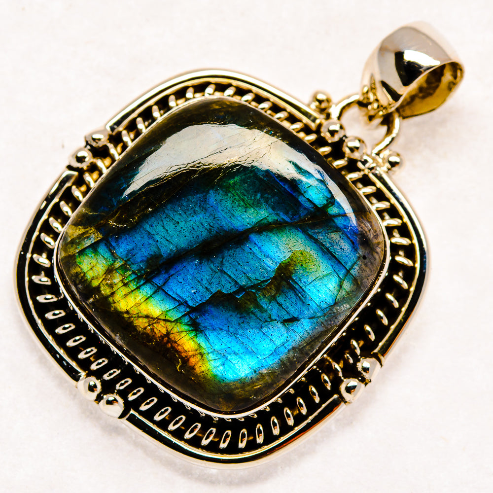 Labradorite Pendants handcrafted by Anasilvercos - PD22155 - Photo 2