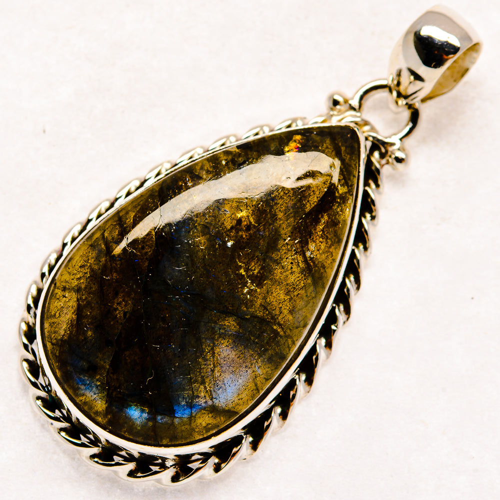 Labradorite Pendants handcrafted by Anasilvercos - PD22157 - Photo 2