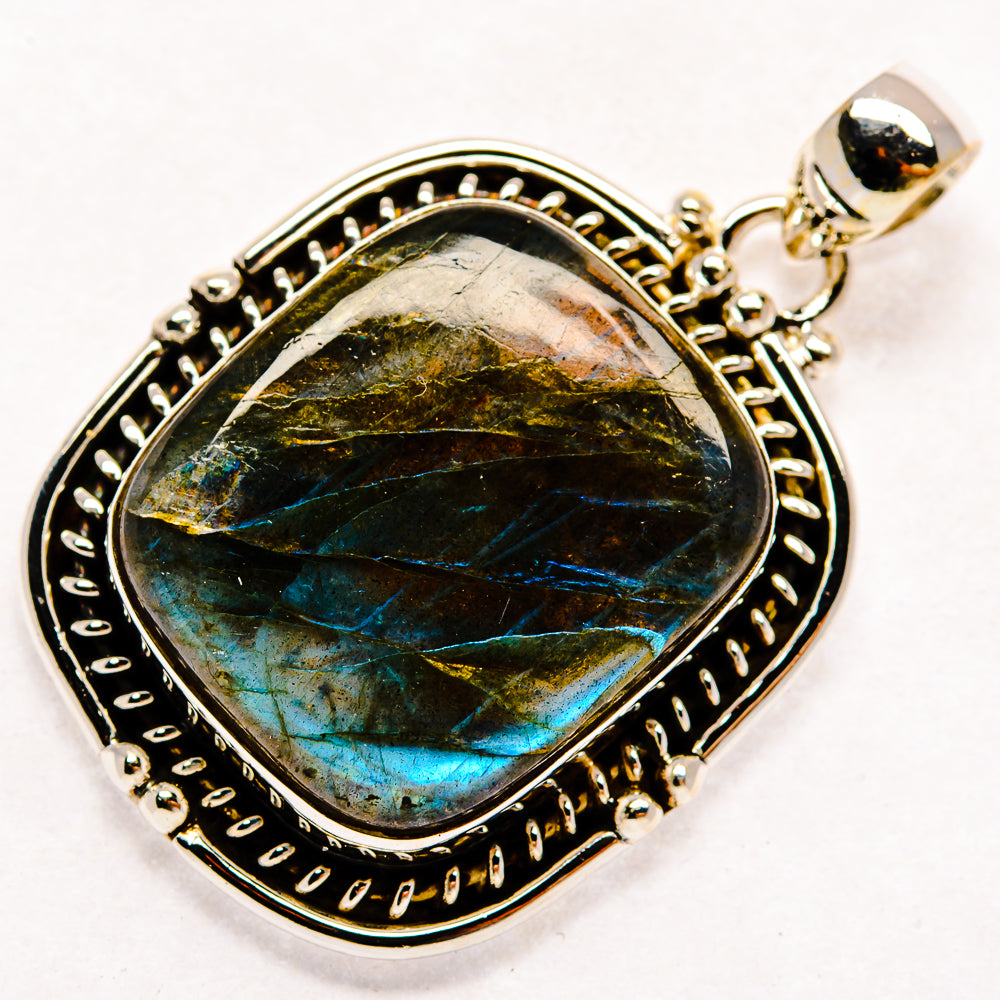 Labradorite Pendants handcrafted by Anasilvercos - PD22357 - Photo 2