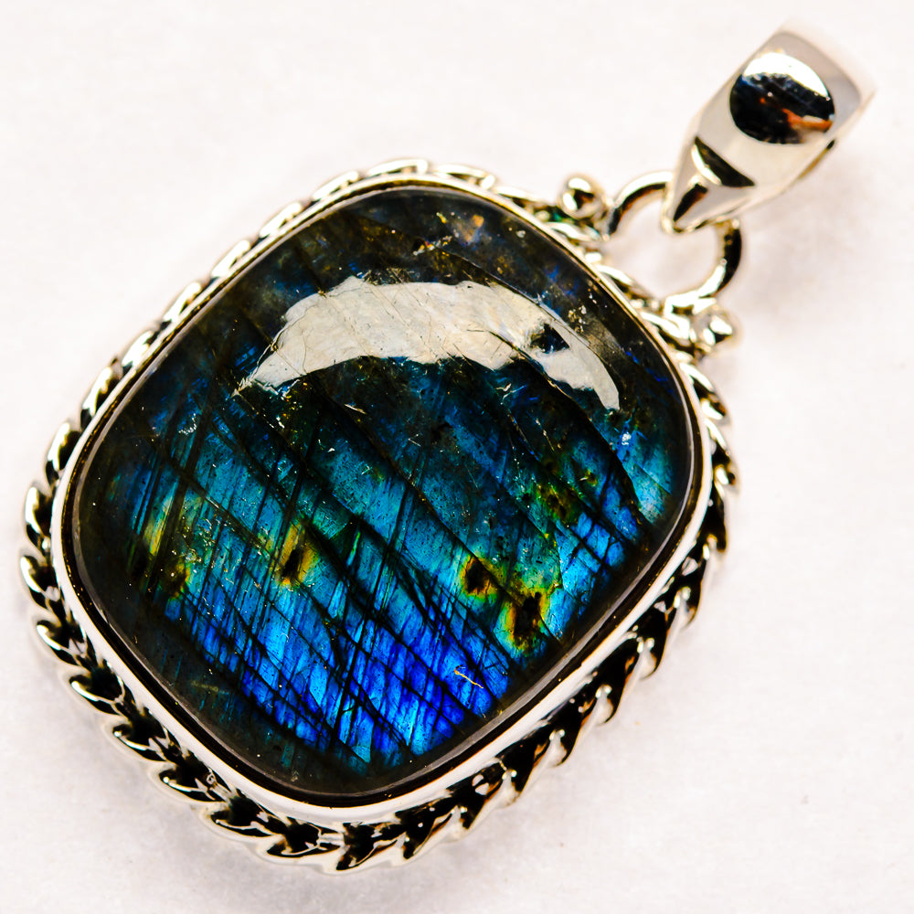 Labradorite Pendants handcrafted by Anasilvercos - PD22359 - Photo 2