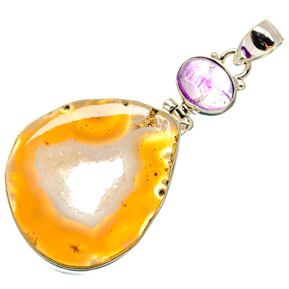 White Geode Slice Pendants handcrafted by Anasilvercos - PD22432 - Photo 2