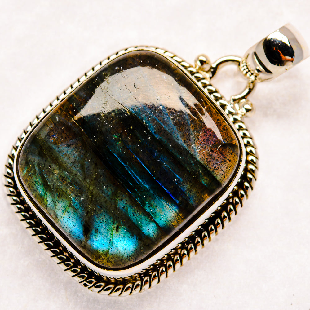 Labradorite Pendants handcrafted by Anasilvercos - PD22611 - Photo 2