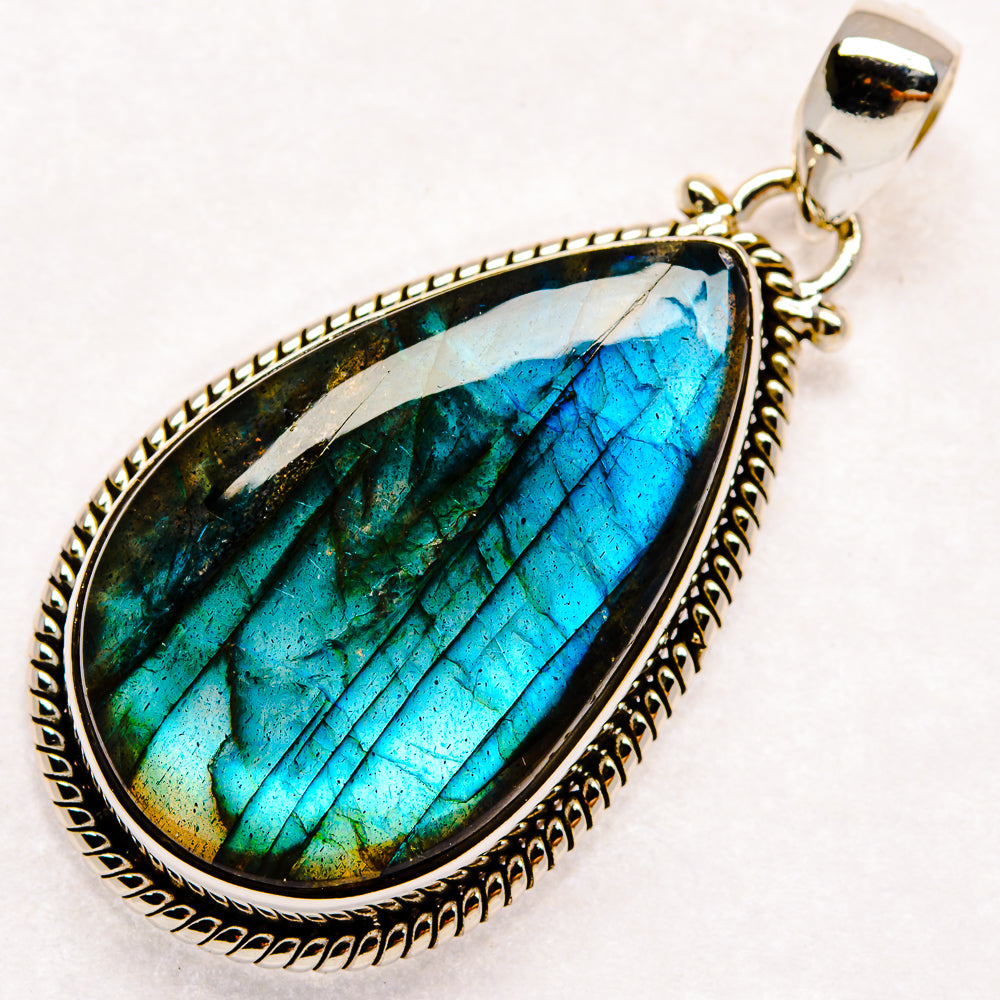 Labradorite Pendants handcrafted by Anasilvercos - PD22735 - Photo 2
