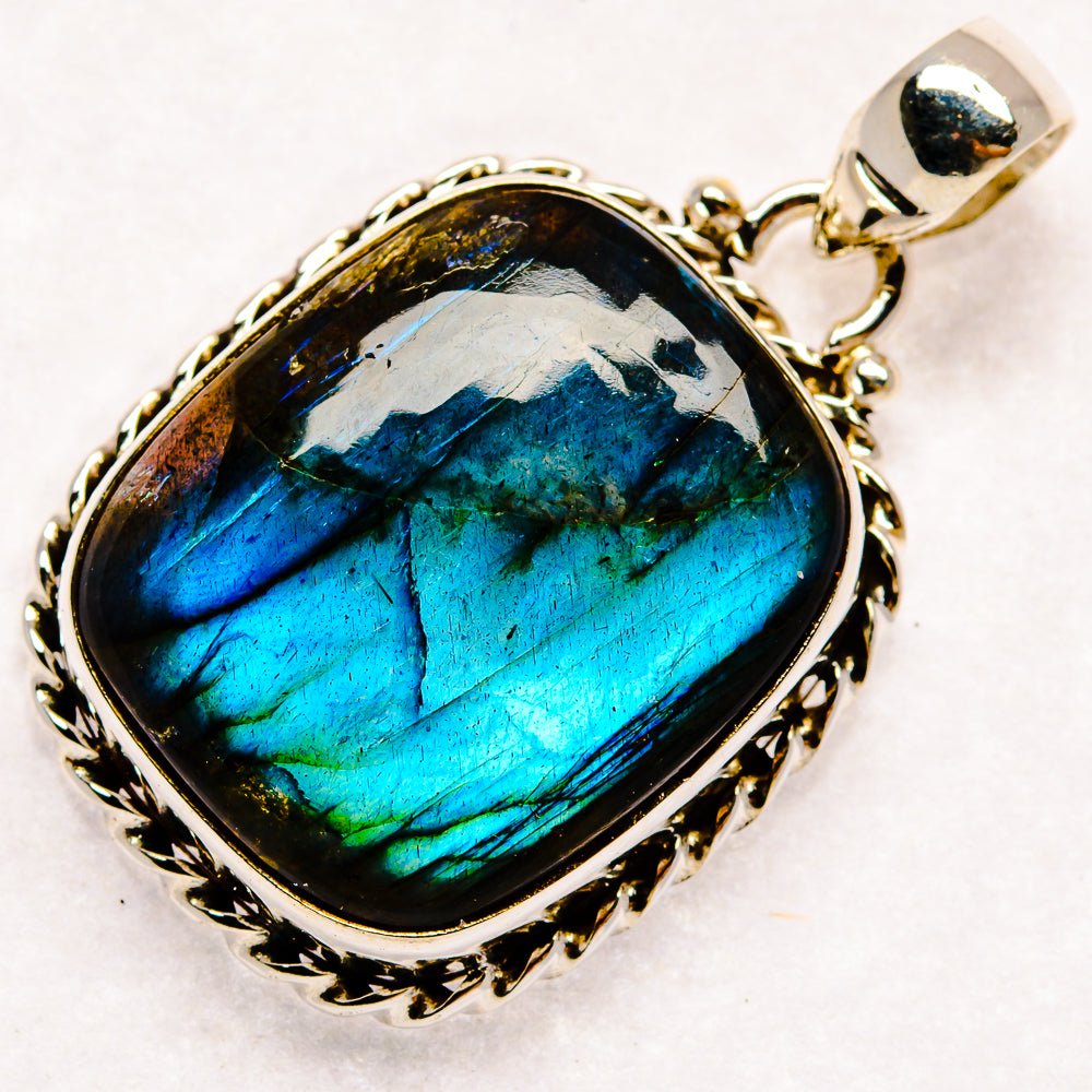 Labradorite Pendants handcrafted by Anasilvercos - PD22740 - Photo 2