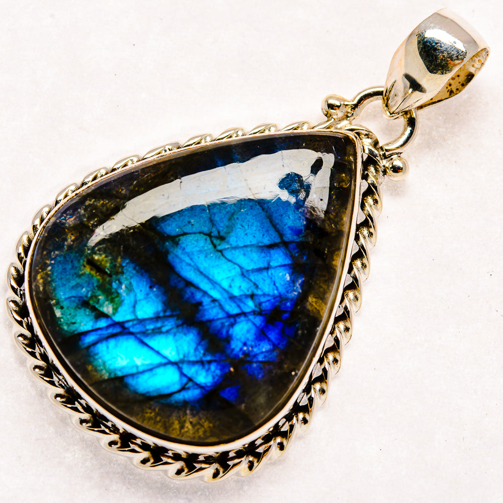 Labradorite Pendants handcrafted by Anasilvercos - PD22902 - Photo 2