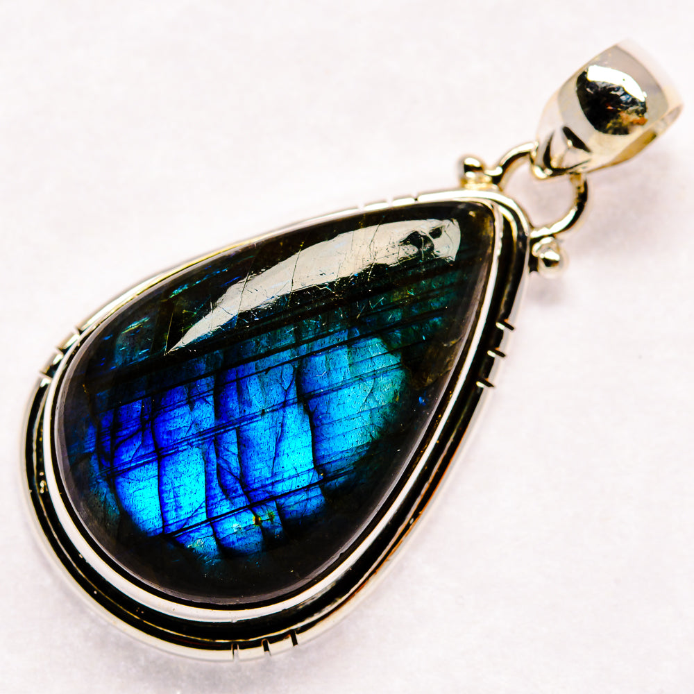 Labradorite Pendants handcrafted by Anasilvercos - PD23040 - Photo 2