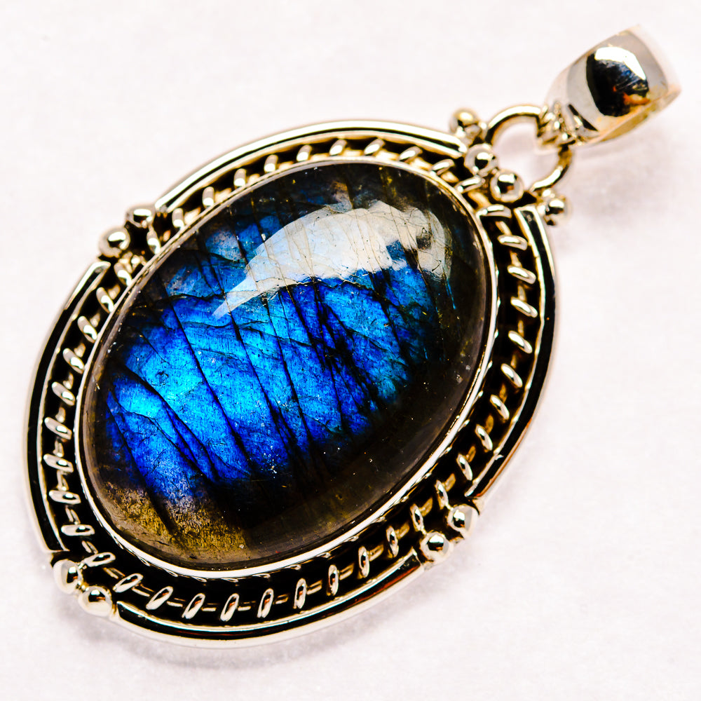 Labradorite Pendants handcrafted by Anasilvercos - PD23042 - Photo 2