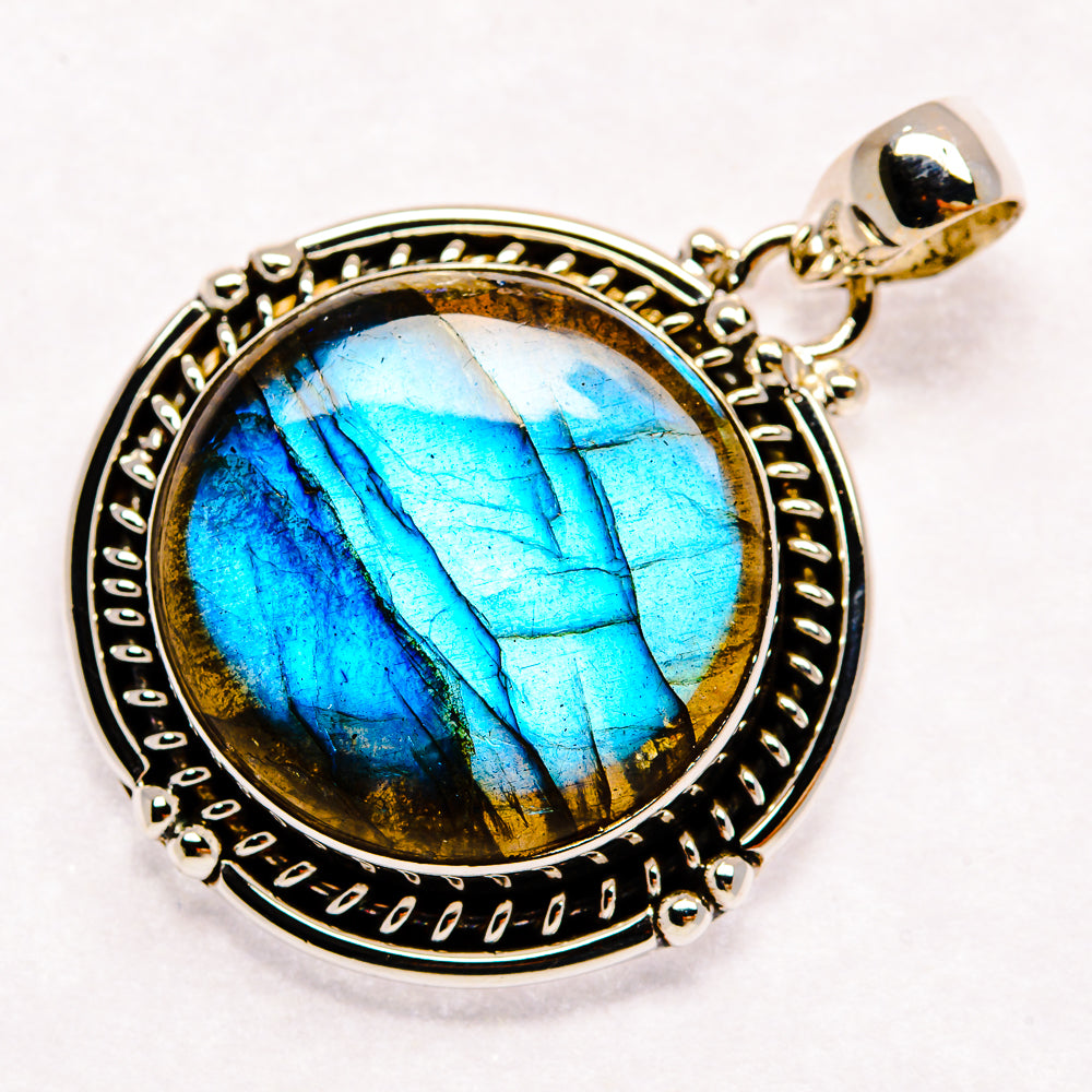 Labradorite Pendants handcrafted by Anasilvercos - PD23043 - Photo 2