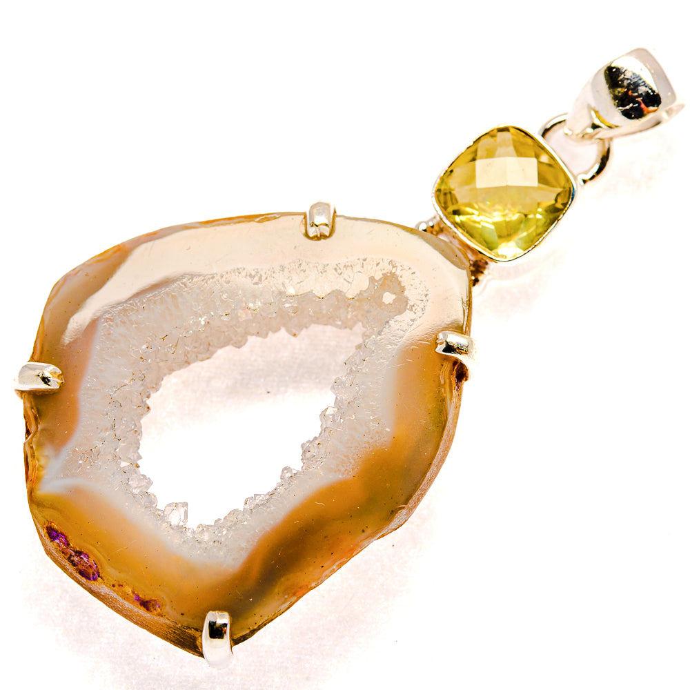 White Geode Slice Pendants handcrafted by Anasilvercos - PD23312 - Photo 2