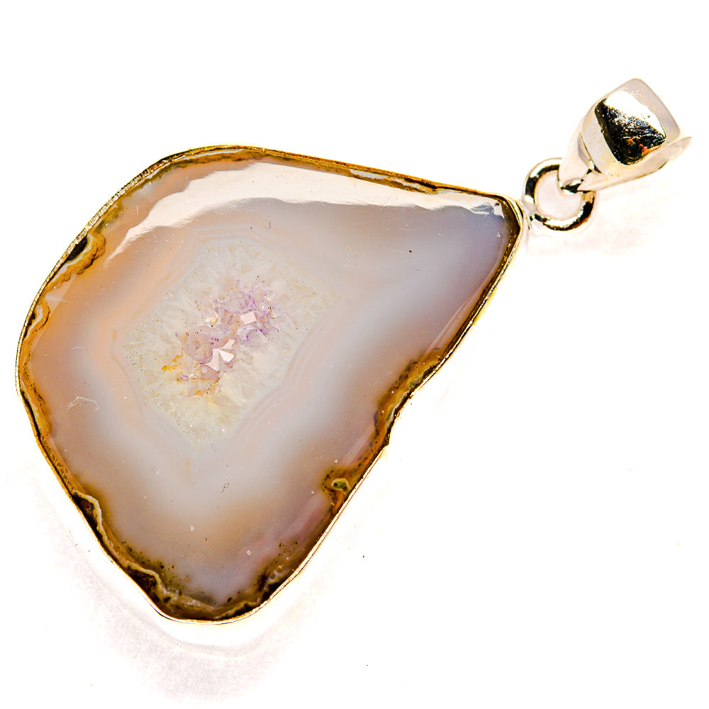 White Geode Slice Pendants handcrafted by Anasilvercos - PD23313 - Photo 2